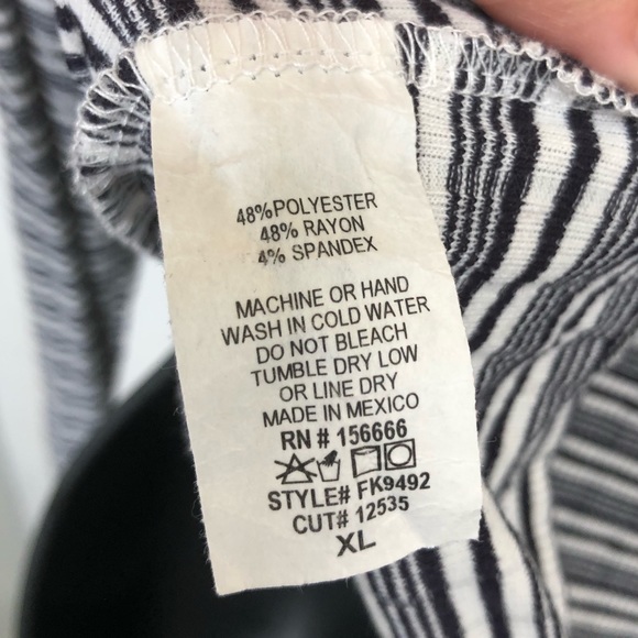 Wild Love Juniors top XL - Picture 6 of 8